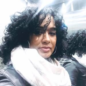 Meet your Posher, Esther